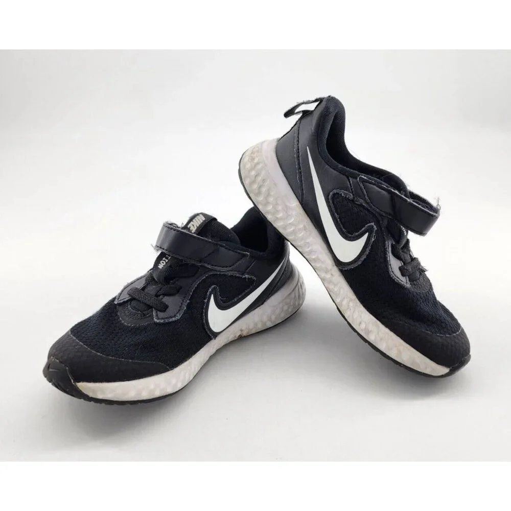 Nike Revolution Toddler Athletic Sneaker Shoe Hook & Loop BQ5672-003 Black 10.5C